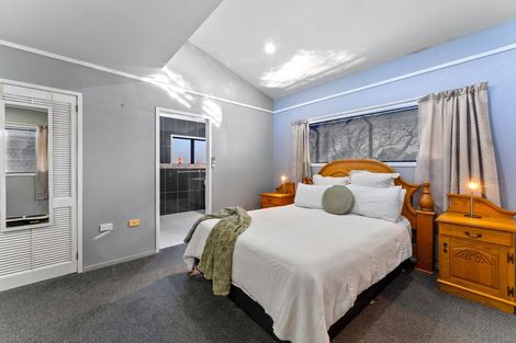 Photo of property in 34 Spinnaker Drive, Te Atatu Peninsula, Auckland, 0610