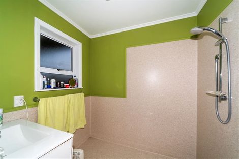 Photo of property in 16 Surrey Street, Hawera, 4610