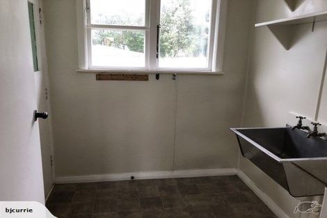 Photo of property in 6 Rochester Street, Awapuni, Palmerston North, 4412