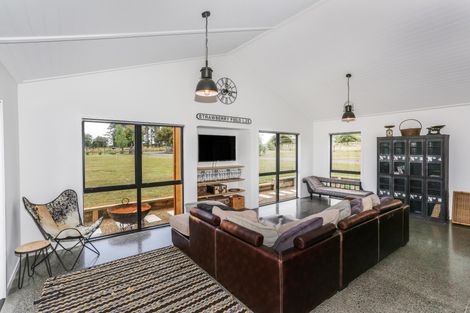 Photo of property in 85 Hunt Road, Pukekawa, Tuakau, 2696
