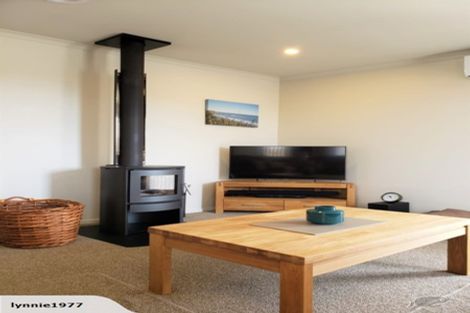 Photo of property in 10 Rainey Crescent, Papamoa Beach, Papamoa, 3118