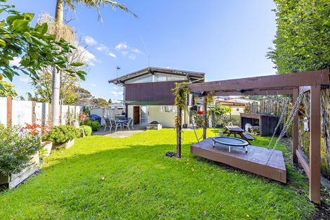 Photo of property in 22 Leith Court, Papatoetoe, Auckland, 2104
