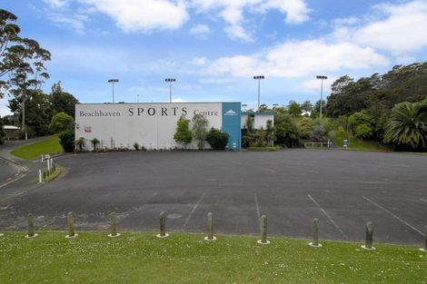 Photo of property in The Haven, 14/120 Beach Haven Road, Beach Haven, Auckland, 0626