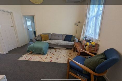 Photo of property in 123 Onepu Road, Lyall Bay, Wellington, 6022