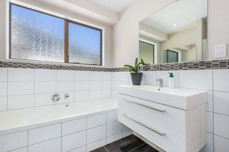 Photo of property in 76 Omapere Street, Whitby, Porirua, 5024