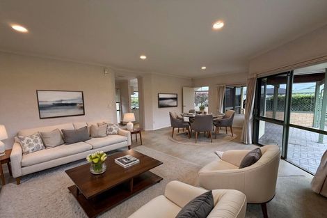 Photo of property in 11 Addington Place, Taradale, Napier, 4112