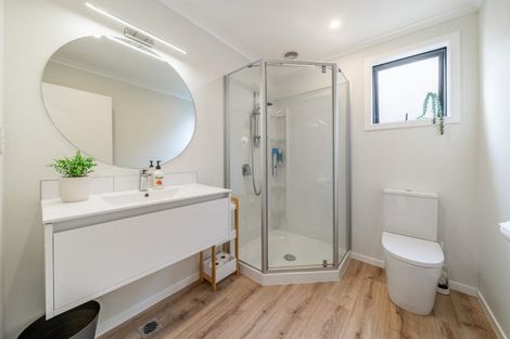 Photo of property in 15 Raeble Walkington Lane, Wallaceville, Upper Hutt, 5018