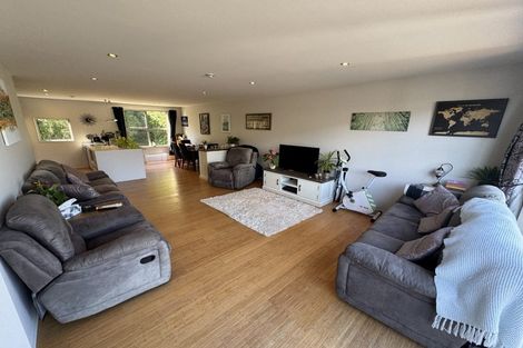 Photo of property in 9 Saddleback Grove, Karori, Wellington, 6012