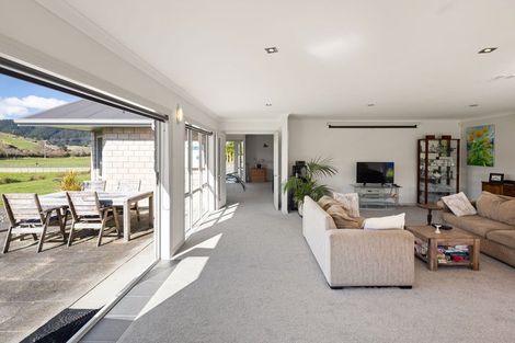 Photo of property in 10 Parker Road, Huntly, 3771