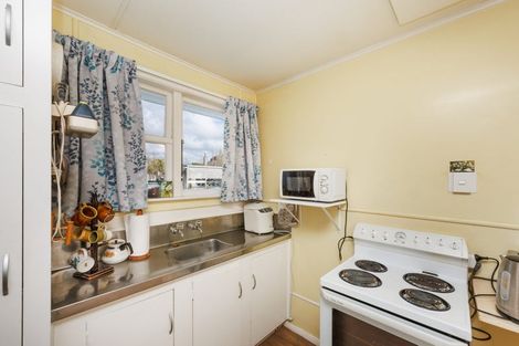 Photo of property in 2 Paisley Street, Awapuni, Palmerston North, 4412