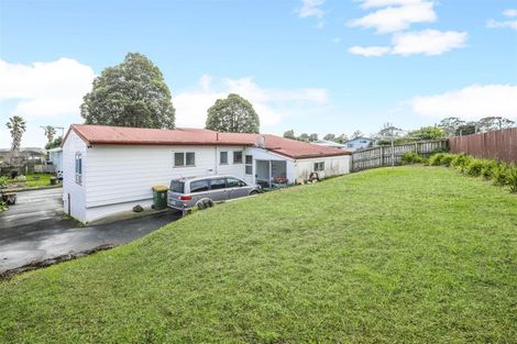 Photo of property in 7 Aden Place, Clendon Park, Auckland, 2103