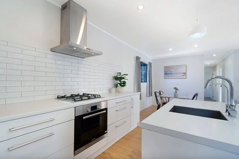 Photo of property in 1/134 Mcleod Road, Te Atatu South, Auckland, 0610