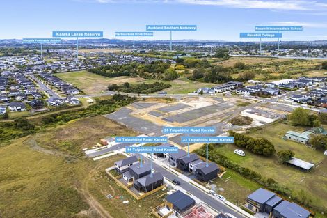 Photo of property in 33 Taipahitini Road, Rosehill, 2113
