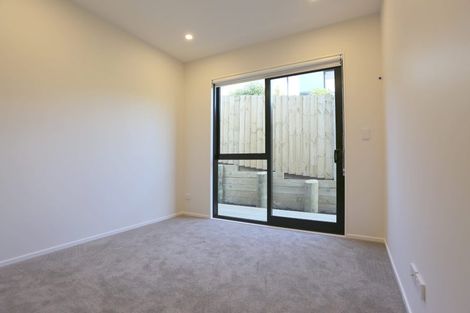 Photo of property in 46 Topliss Drive, Northcross, Auckland, 0632