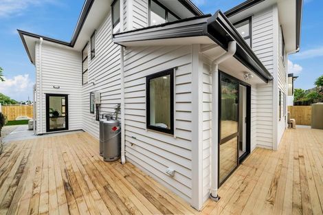 Photo of property in 11 Tawapou Close, Massey, 0614