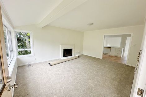 Photo of property in 530 Beach Road, Murrays Bay, Auckland, 0630