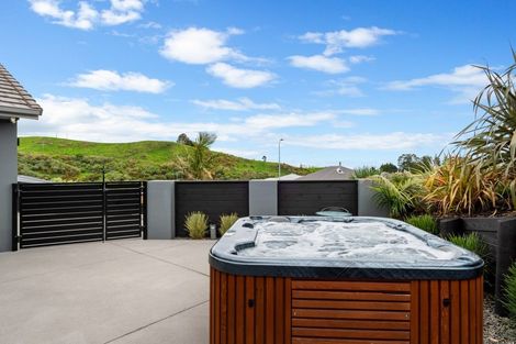 Photo of property in 15 Bryan Gallagher Place, Welcome Bay, Tauranga, 3175