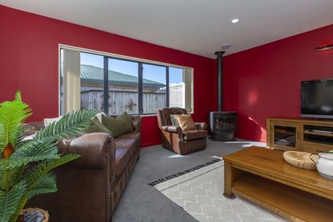 Photo of property in 22 Rifleman Lane, Paraparaumu Beach, Paraparaumu, 5032