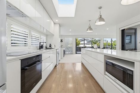 Photo of property in 572 Grenada Street, Papamoa Beach, Papamoa, 3118