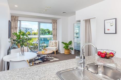 Photo of property in Shoal Haven Apartments, 112a/130 Anzac Street, Takapuna, Auckland, 0622