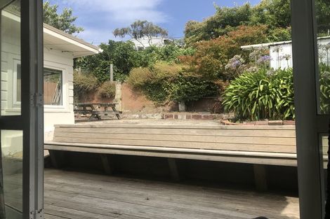 Photo of property in 37 Ara Paiwhenua, Tawa, Wellington, 5028