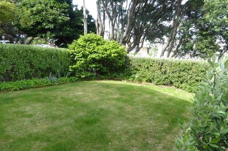 Photo of property in 66 Queens Drive, Lyall Bay, Wellington, 6022