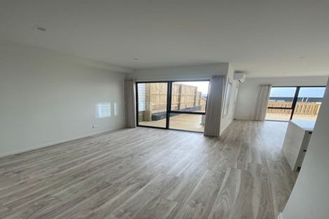 Photo of property in 6 Paina Crescent, Massey, Auckland, 0614