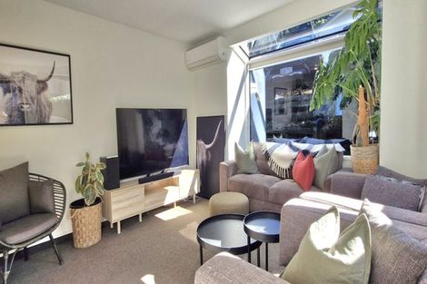 Photo of property in 17b Wynyard Crescent, Fernhill, Queenstown, 9300