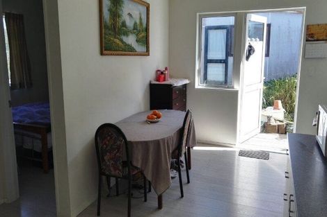 Photo of property in 6 Sunnyfield Crescent, Glenfield, Auckland, 0629