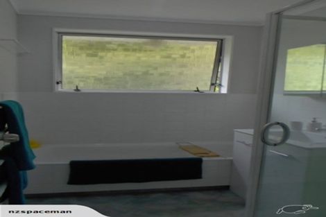 Photo of property in 4 Rokewa Way, Paparangi, Wellington, 6037