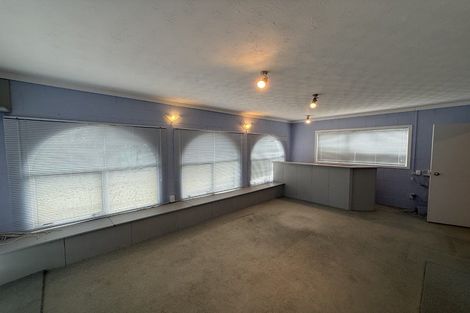 Photo of property in 4 Seakens Way, Glen Eden, Auckland, 0602