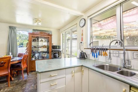 Photo of property in 1b Nandana Drive, Glen Eden, Auckland, 0602
