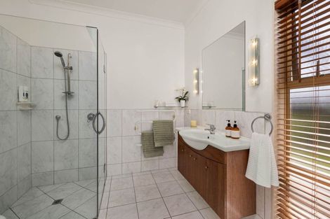 Photo of property in 17 Riddell Road, Kerikeri, 0230