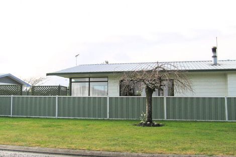 Photo of property in 6 Nicholson Street, Mayfair, Hastings, 4122
