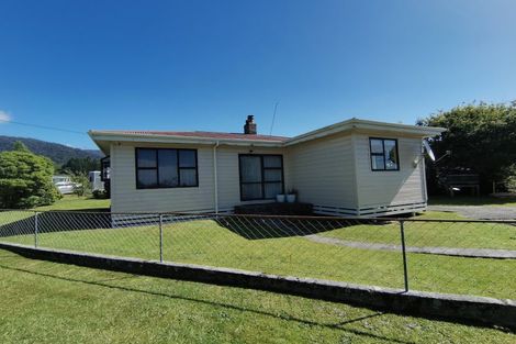 Photo of property in 47 Aylmer Street, Ross, 7812