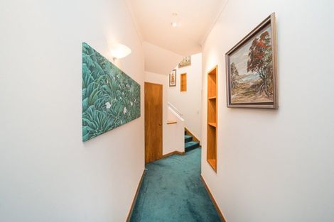 Photo of property in 3 Balcairn Place, Terrace End, Palmerston North, 4410