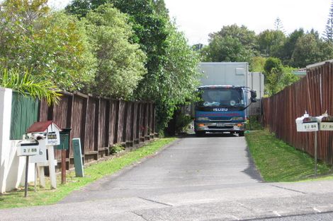 Photo of property in 2/86 Weatherly Road, Torbay, Auckland, 0630