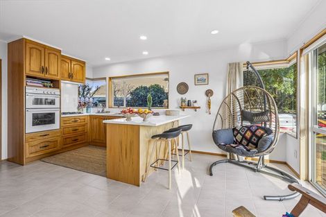 Photo of property in 48 Settlers Grove, Orewa, 0931