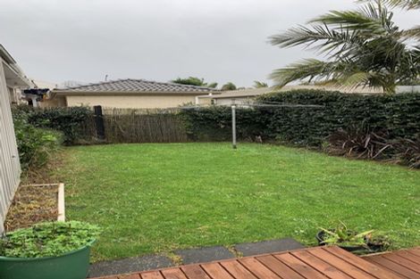 Photo of property in 1/11 Ballater Place, Highland Park, Auckland, 2010