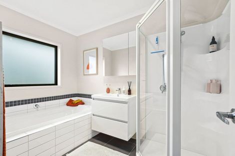 Photo of property in 123 Saint James Drive, Huntington, Hamilton, 3210