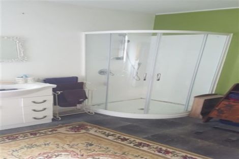Photo of property in 15 Timaru Road, Waimate, 7924