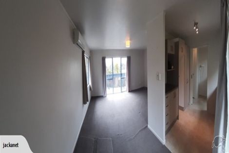 Photo of property in 43a Fairmount Road, Titirangi, Auckland, 0604