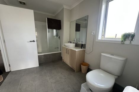 Photo of property in 11 Adamson Road, Flat Bush, Auckland, 2019