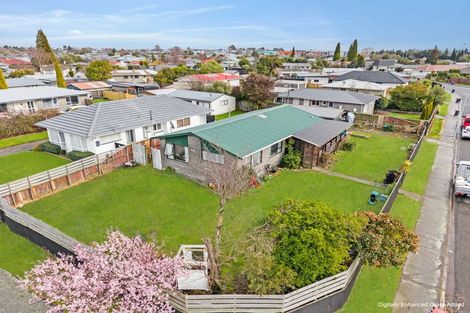 Photo of property in 32 Bermuda Drive, Hornby, Christchurch, 8042