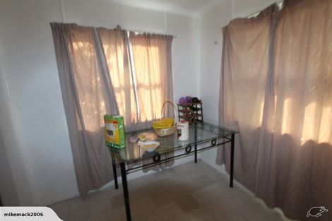 Photo of property in 19 Plumley Crescent, Mangere, Auckland, 2022