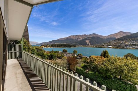 Photo of property in 582 Peninsula Road, Kelvin Heights, Queenstown, 9300