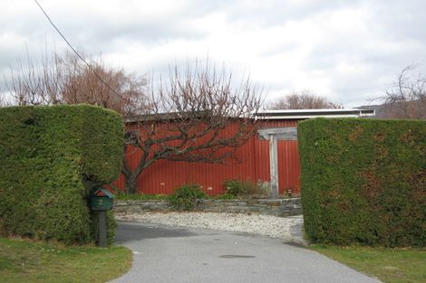 Photo of property in 2 Collins Street, Wanaka, 9305