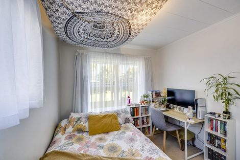 Photo of property in 72 Freyberg Avenue, Tamatea, Napier, 4112