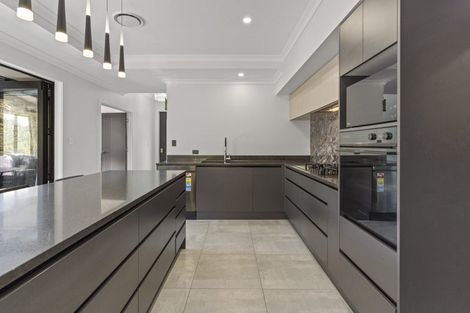 Photo of property in 52 Scott Road, Stanmore Bay, Whangaparaoa, 0932