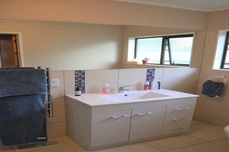 Photo of property in 5 The Top Gallant, Whitby, Porirua, 5024